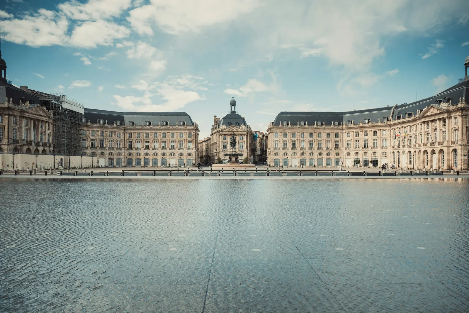 Place de la Bourse and the water mirror, Bordeaux