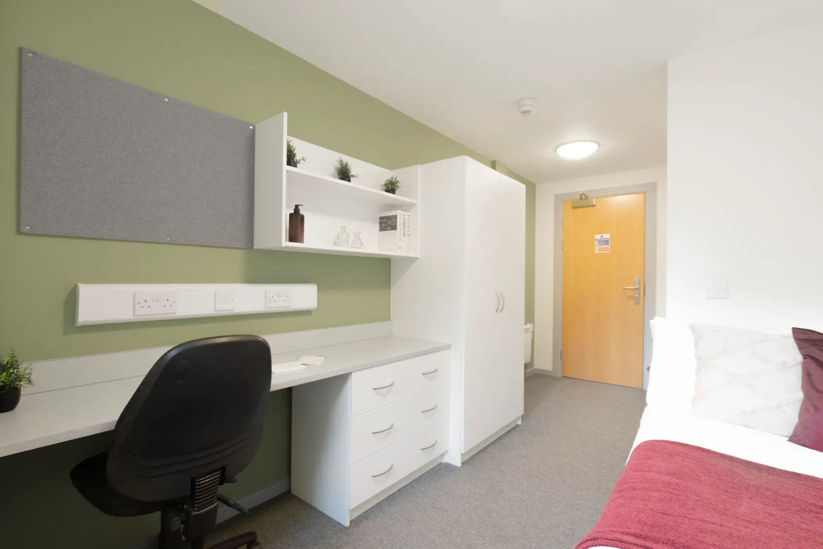 Newton Court – Portland Green Student Village photo 13