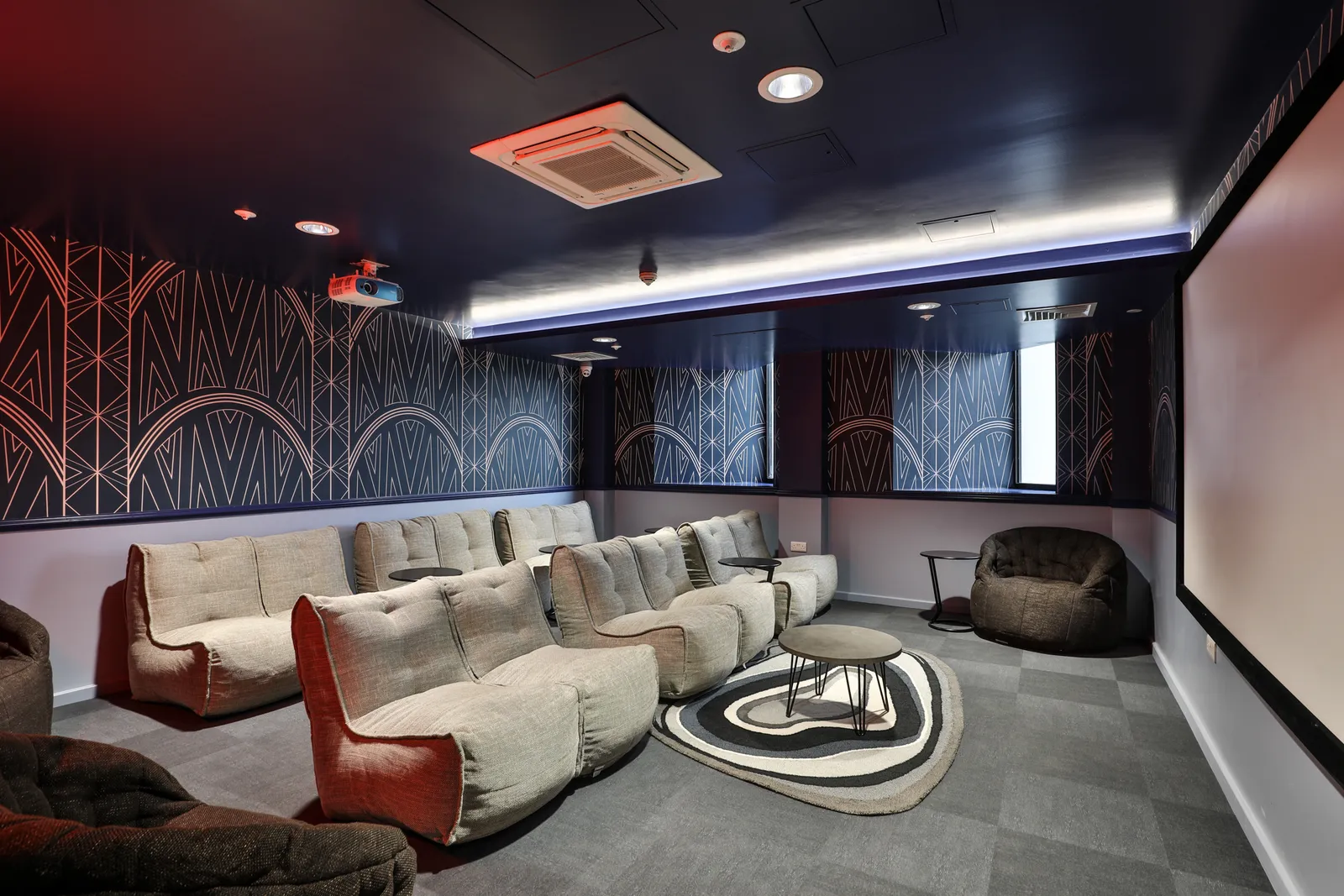 B16 Studios photo 3