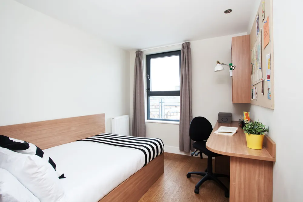 Kelvin Court photo 19