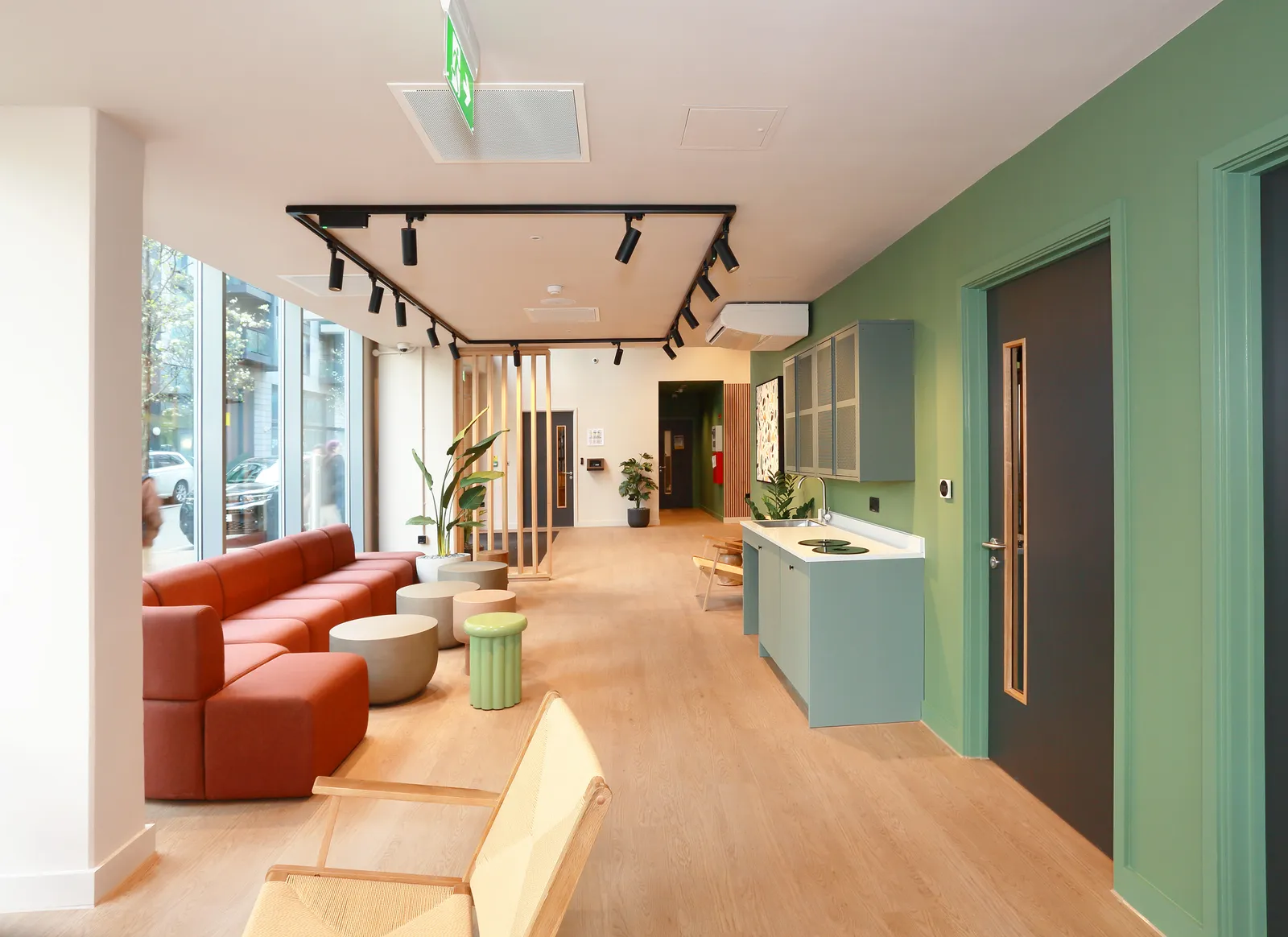Emily Bowes Court photo 3