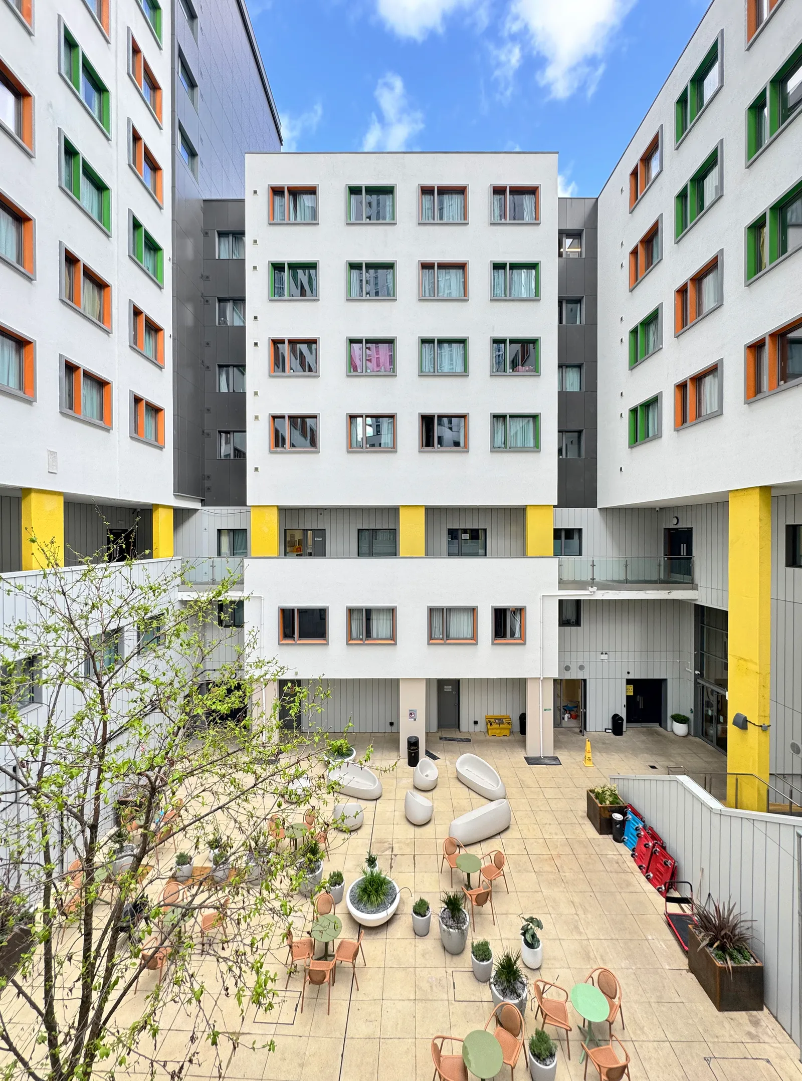 Emily Bowes Court photo 11