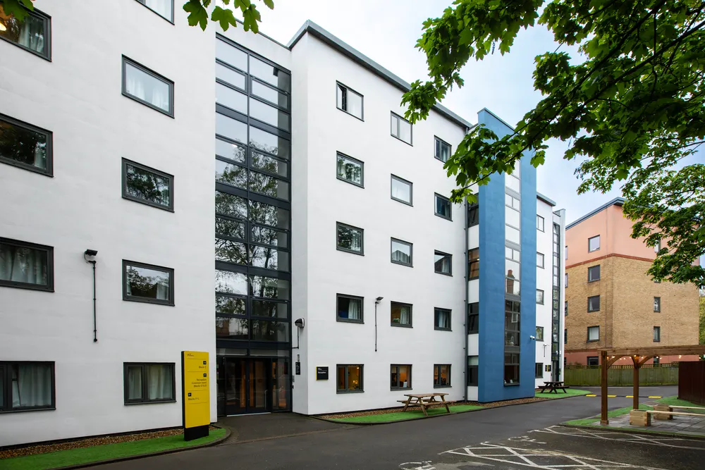 Station Court photo 10