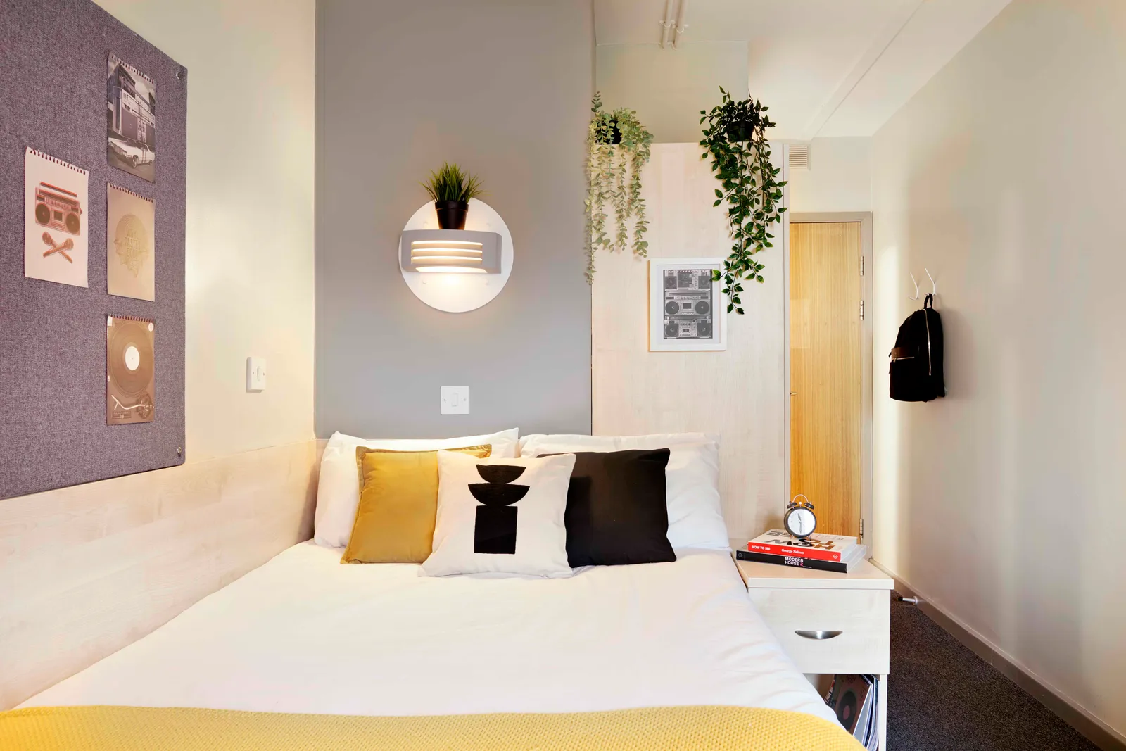 St. Thomas Court photo 8