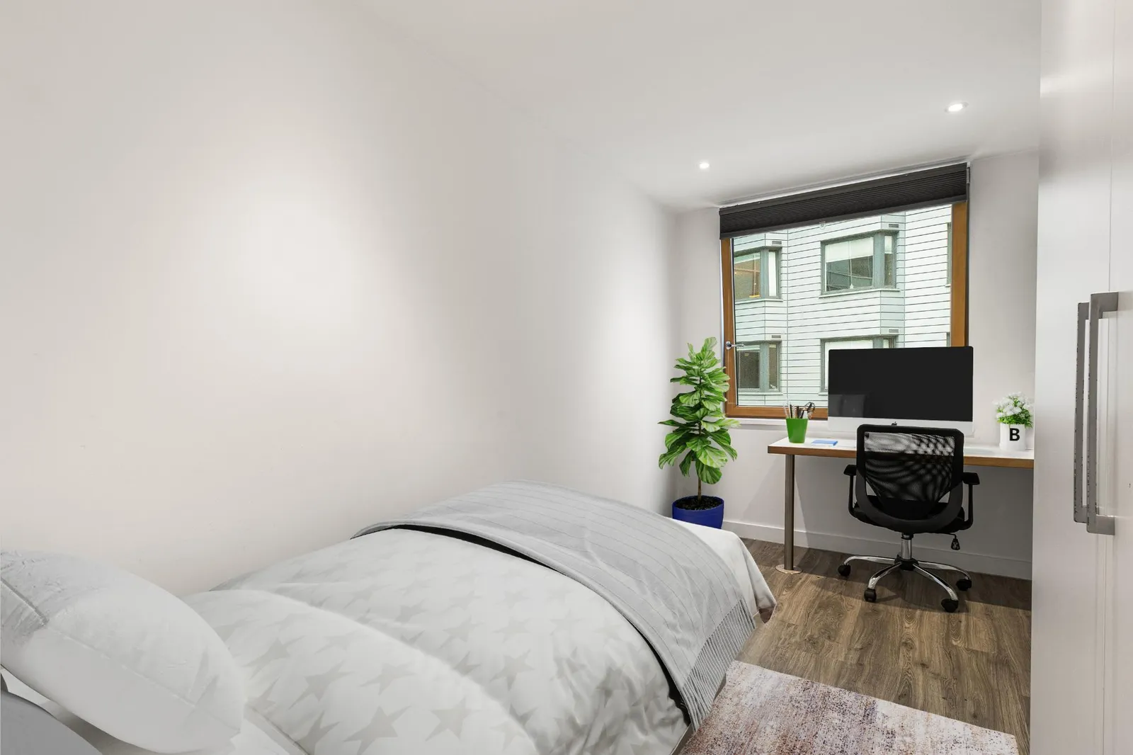 Aldgate photo 8
