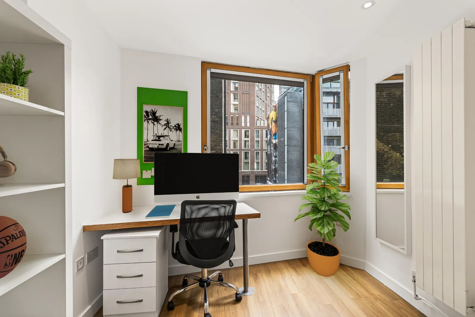 Aldgate photo 16