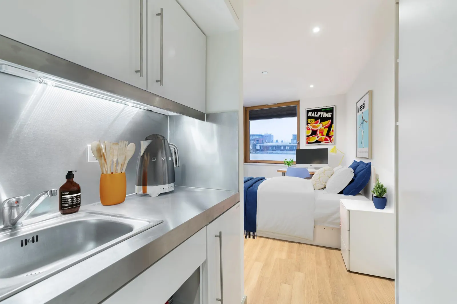 Aldgate photo 20