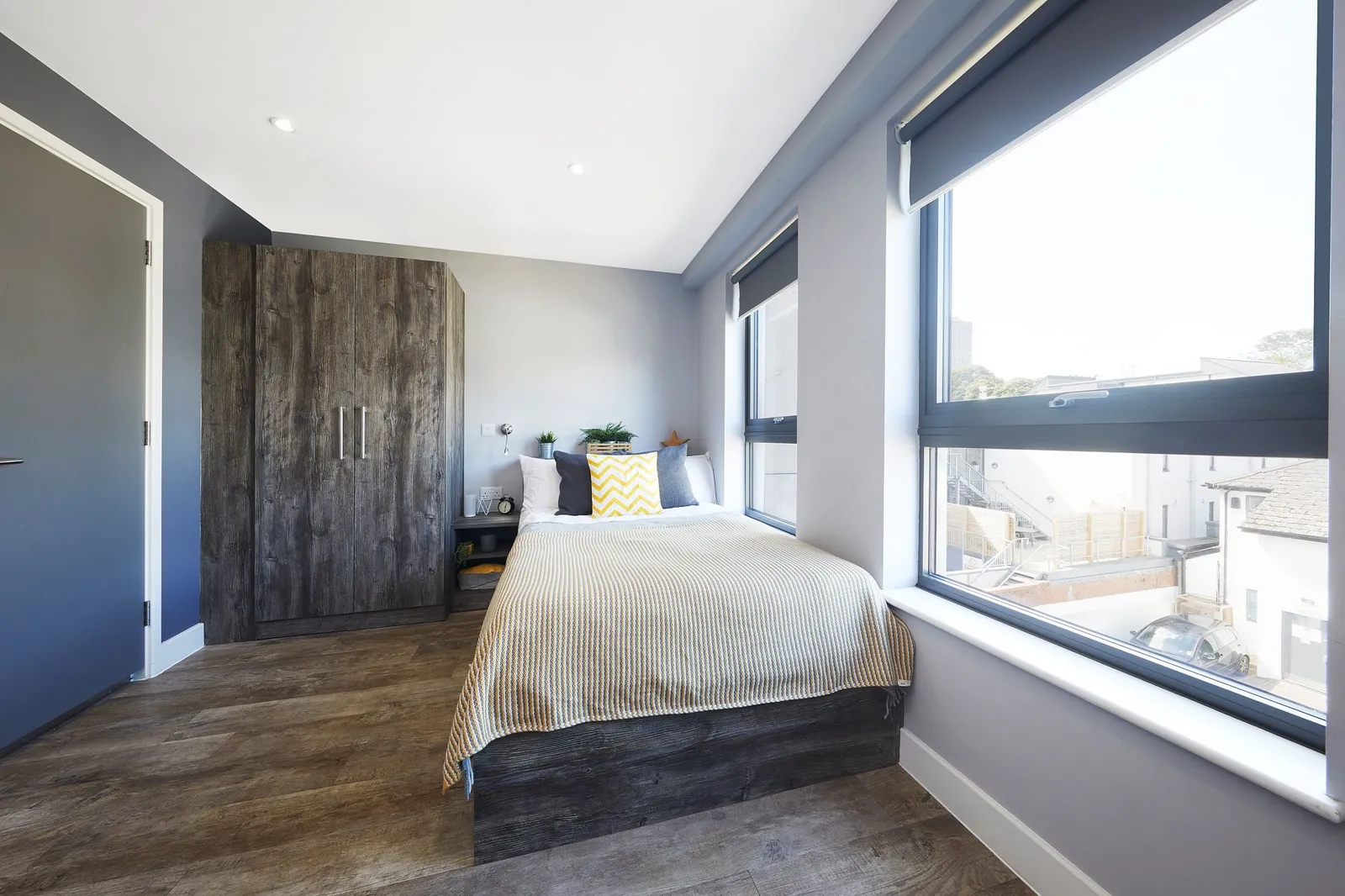 Premium 2-Bed Apartment at Crown Place, Cardiff