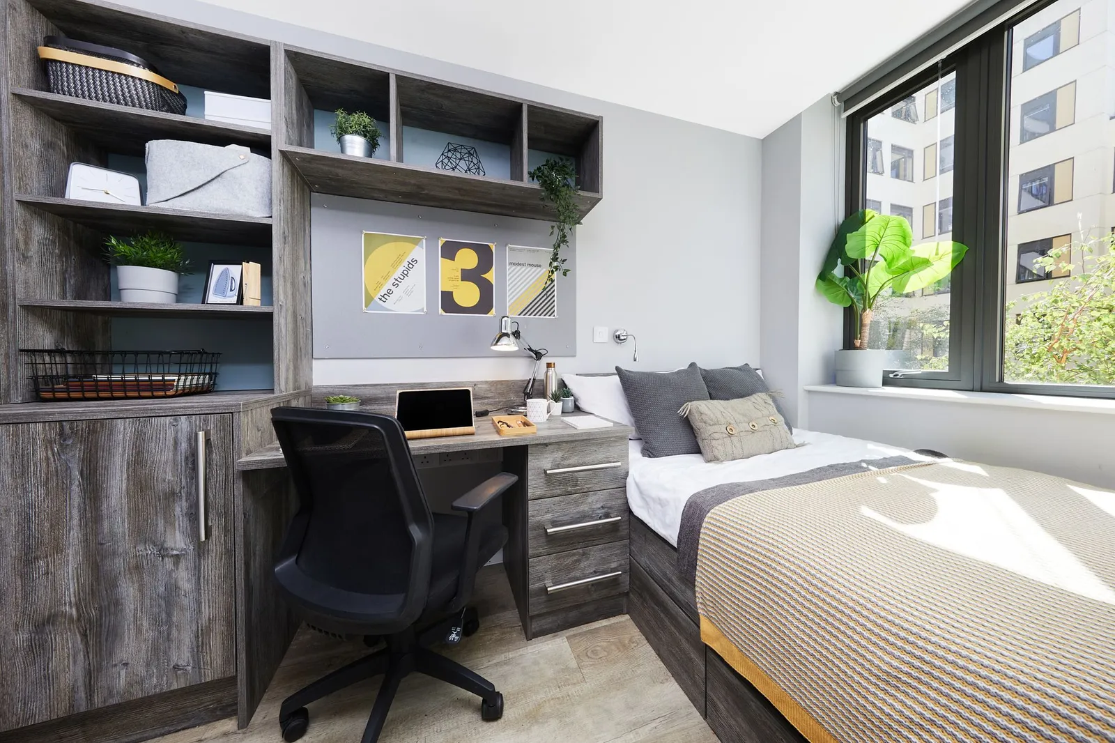 Standard 2-Bed Apartment at Crown Place, Cardiff