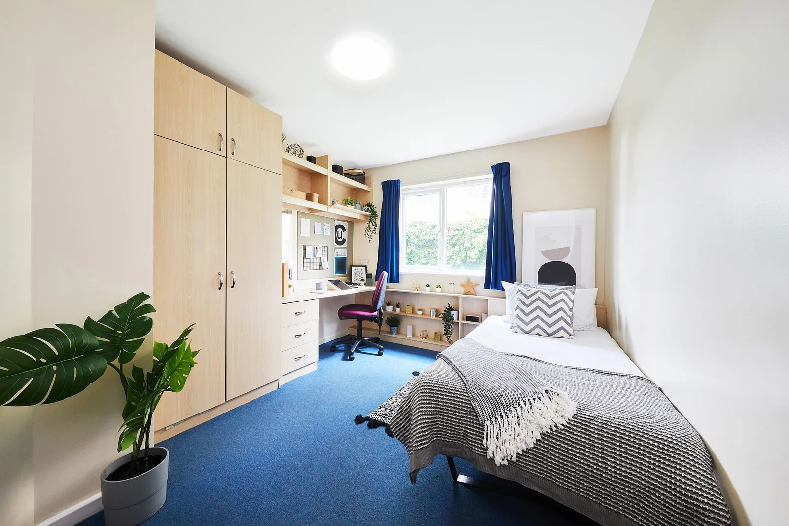Ensuite Room at Shaftesbury Hall, Cheltenham