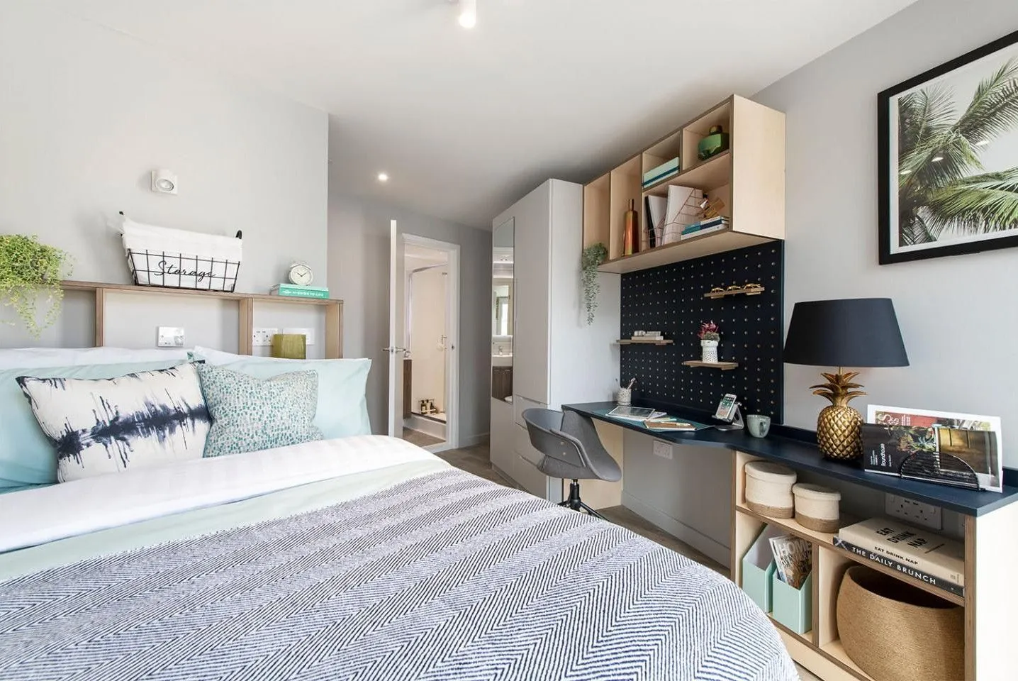 9 Bed Premium Ensuite at Silk Mill Edinburgh
