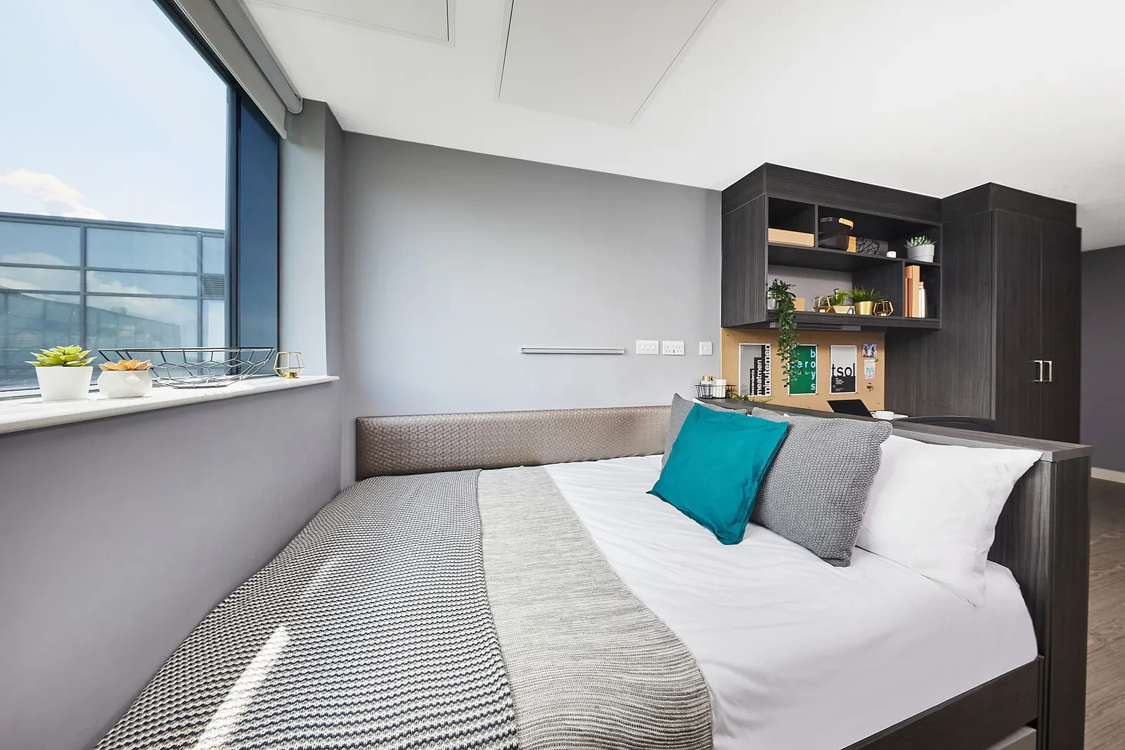 Classic Ensuite at Plummer House, Newcastle