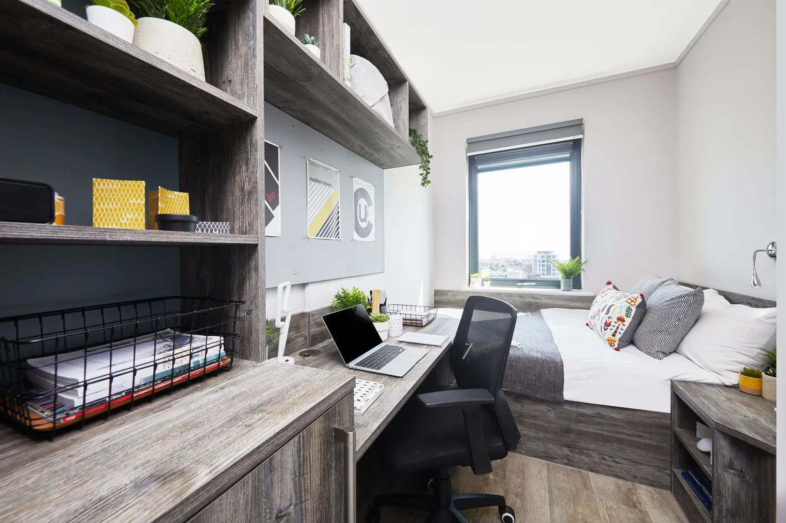 2-Bed Apartment at Crown Place, Portsmouth