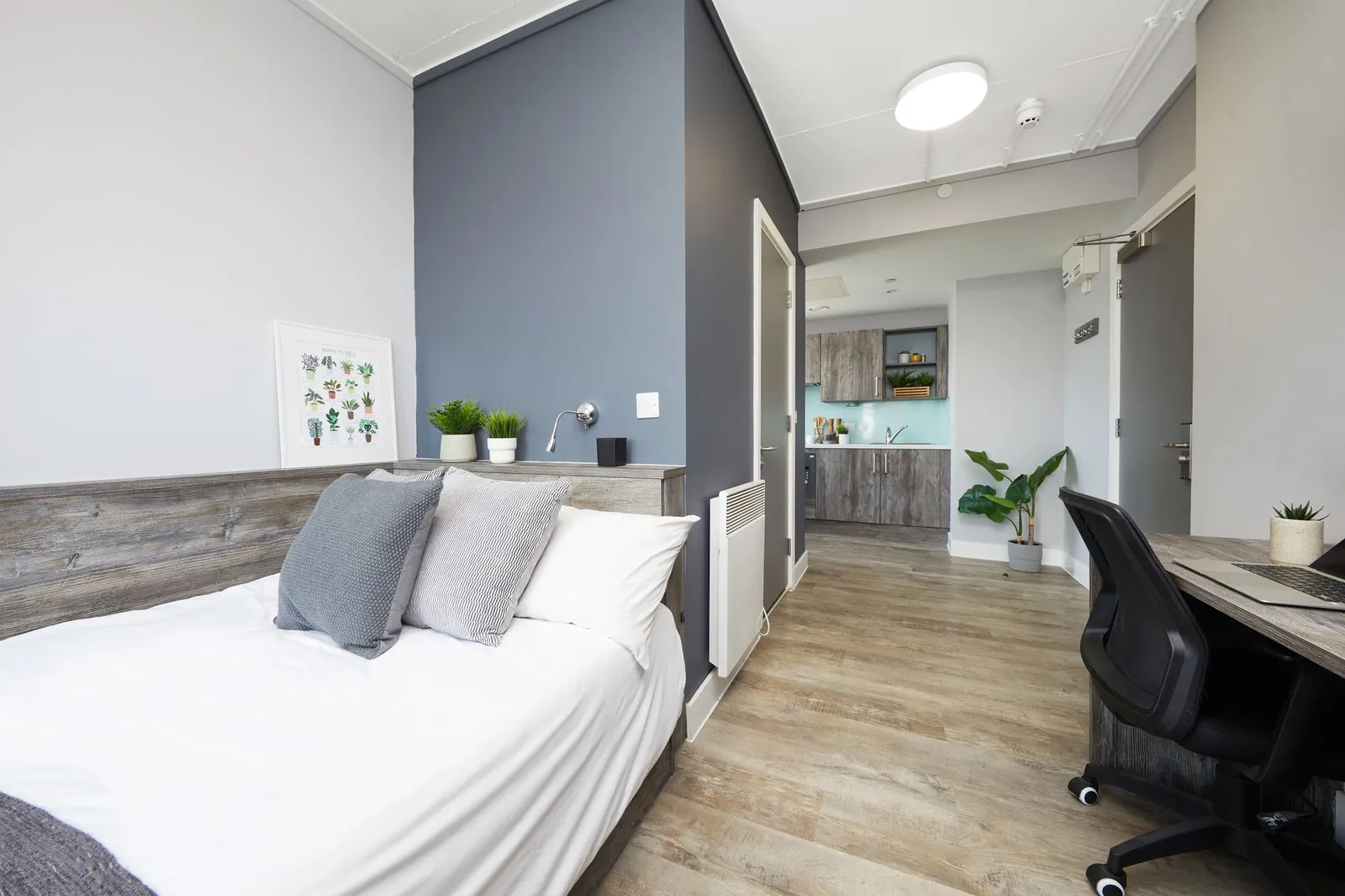 Premium Penthouse Studio at Crown Place, Portsmouth