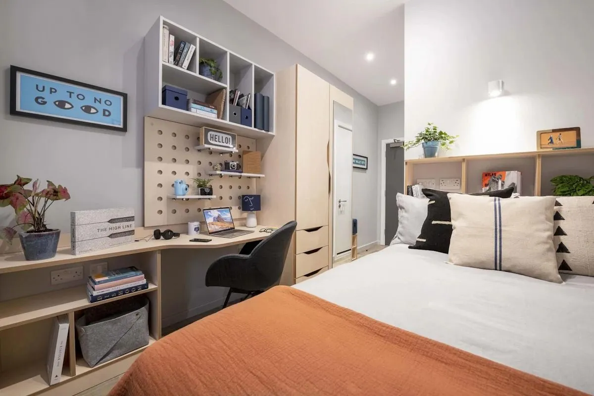 4 Bed Premium Ensuite at Hillside House Sheffield