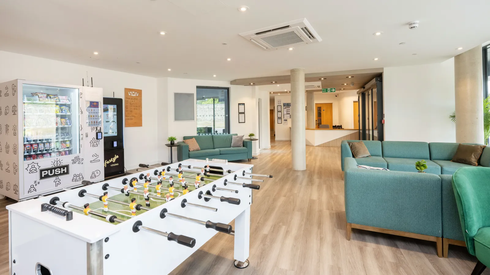 Currus Court photo 3