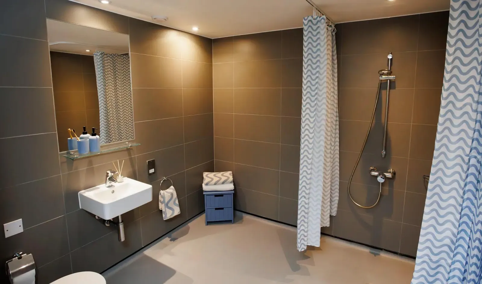 Super Elite Studio – Accessible at Palamon Court