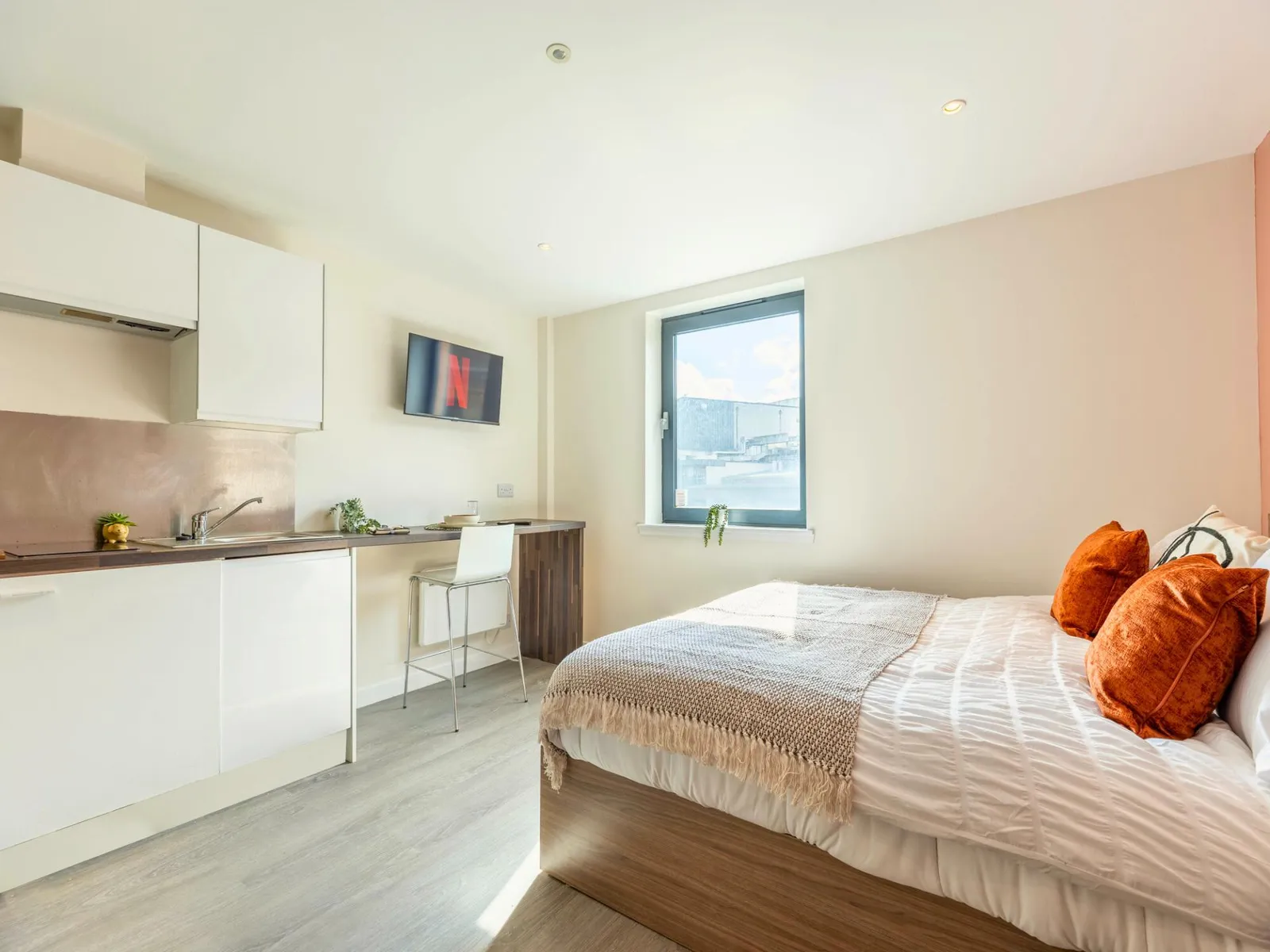 Classic Plus Studio at Gallery Apartments