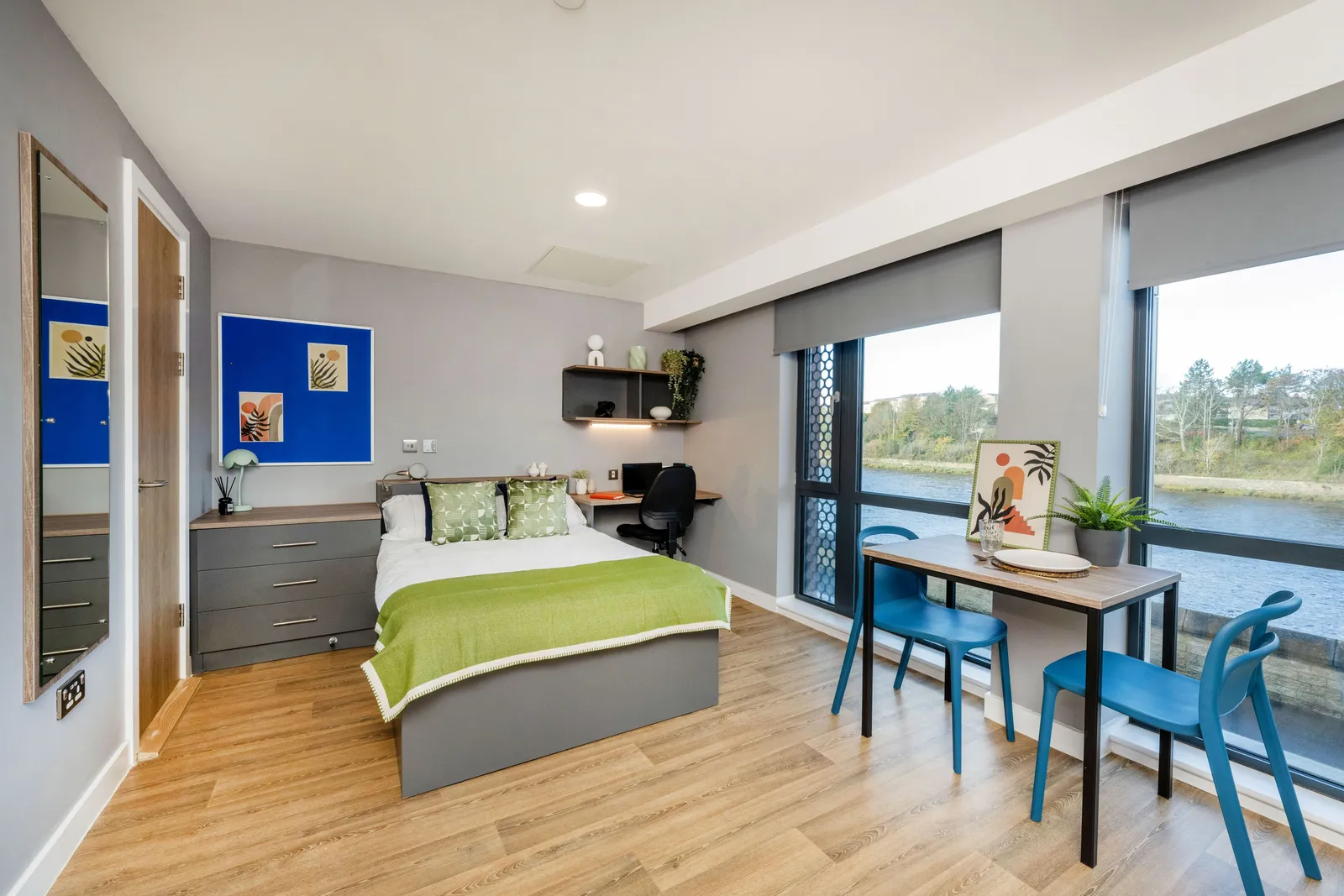 Premium River Studio at Luneside
