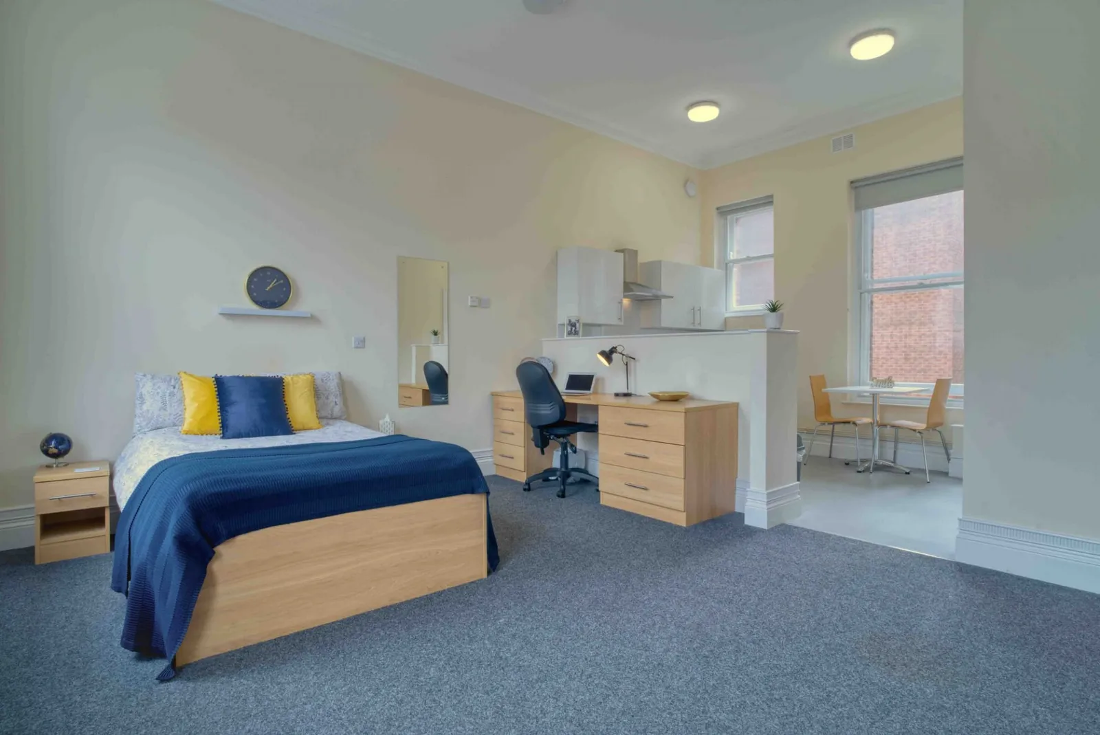 Deluxe Studio at Brayford Quay