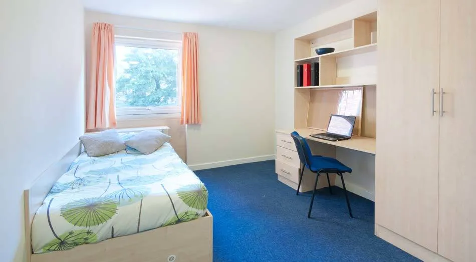 Standard Ensuite with View at Brayford Quay