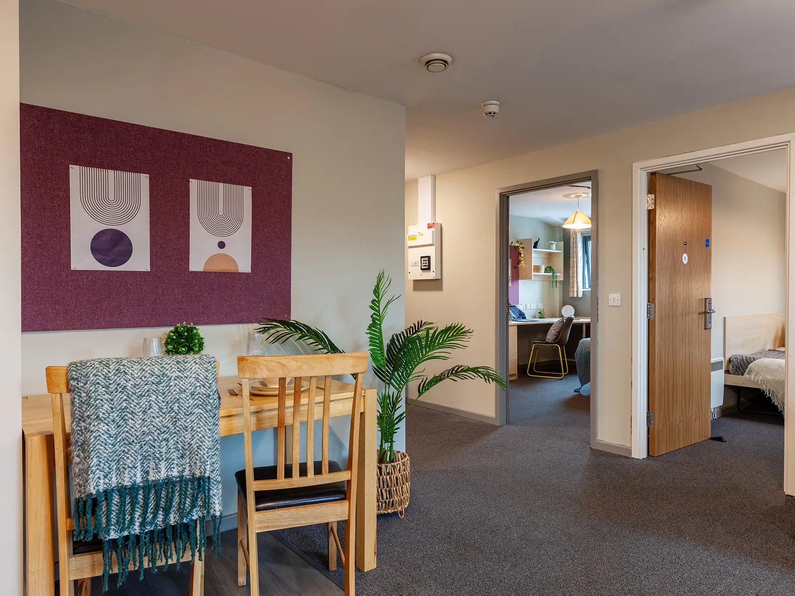 Crown House photo 15