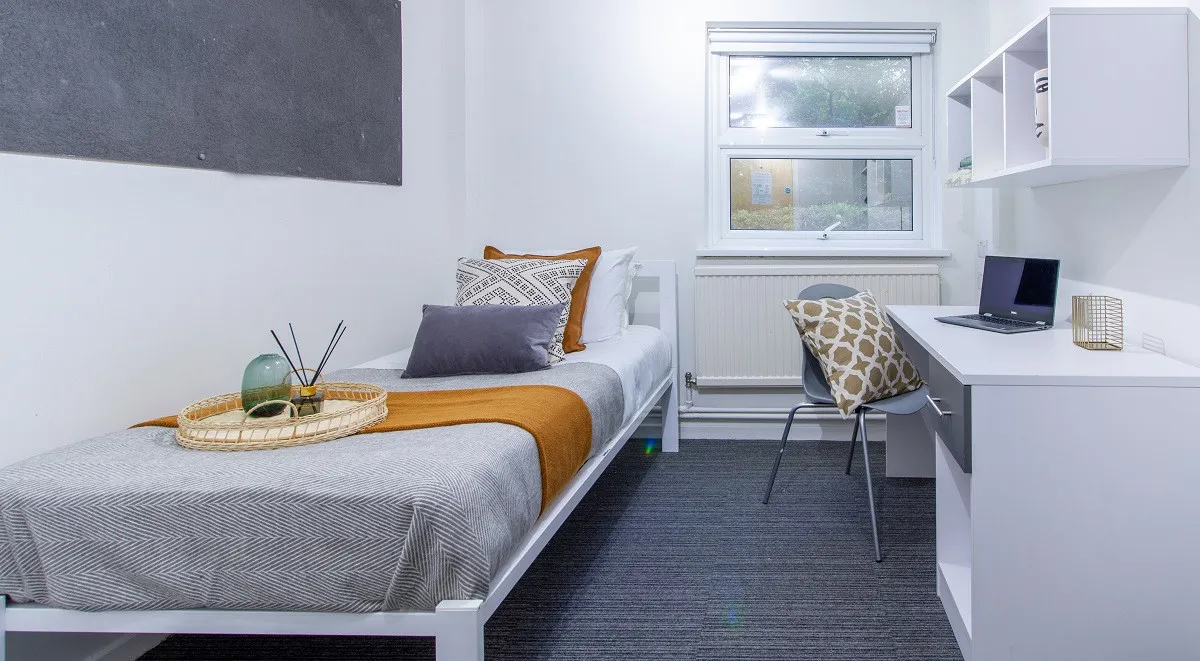 Gold Room at Green Wood Court