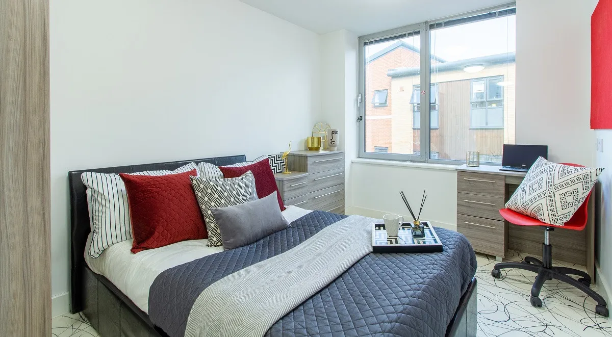 Studio Sapphire at Queens Gate