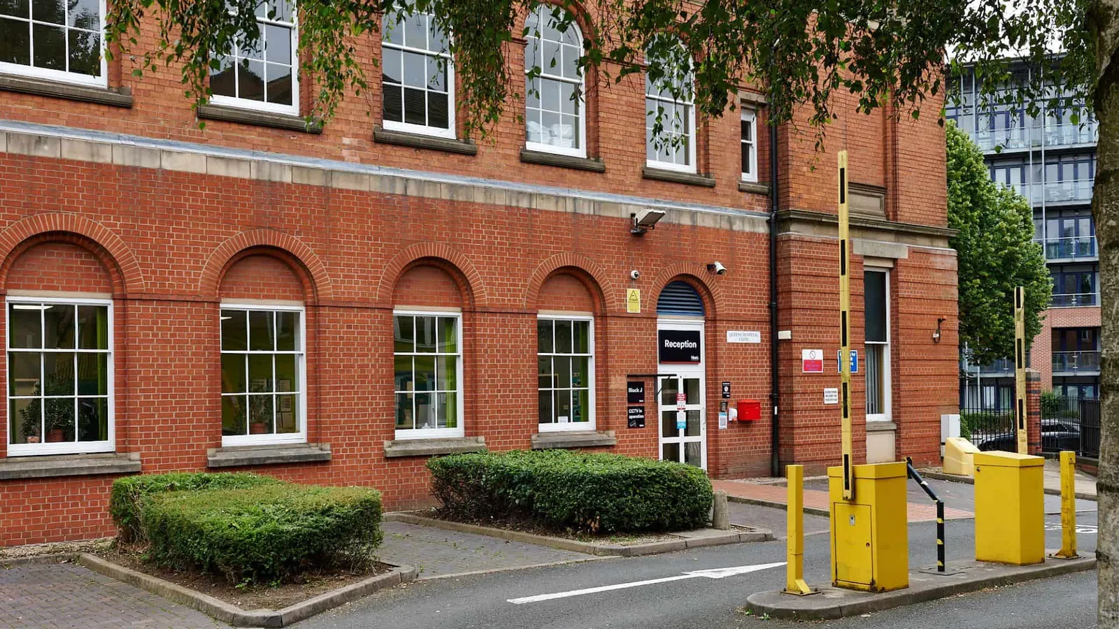Queen’s Hospital Close photo 5