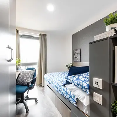 Yugo Bentley House photo 37
