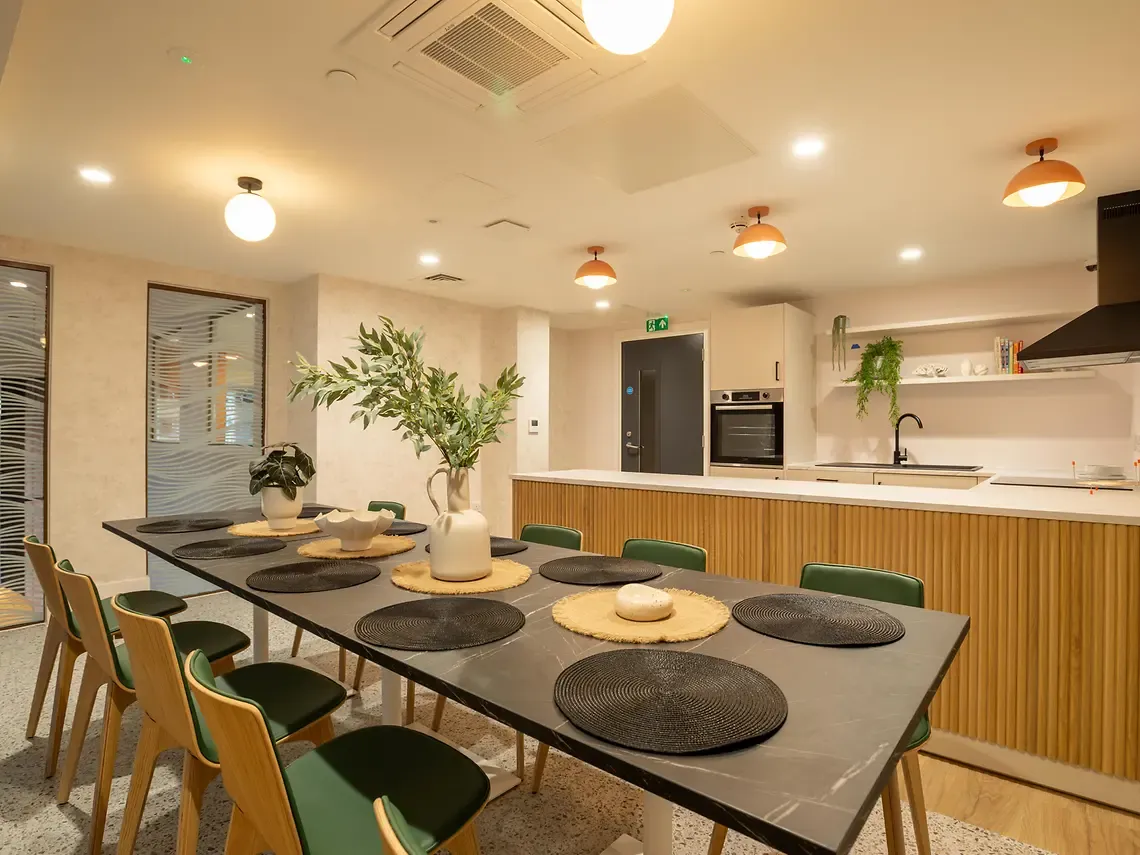 Crown Place photo 23