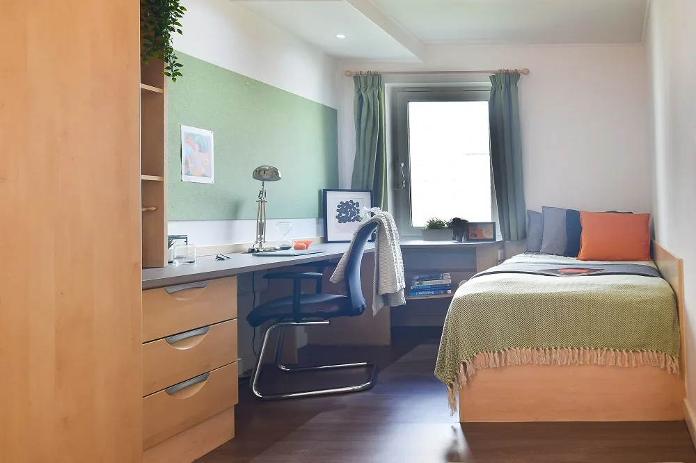 Copper En Suite Plus at iQ Broderick House