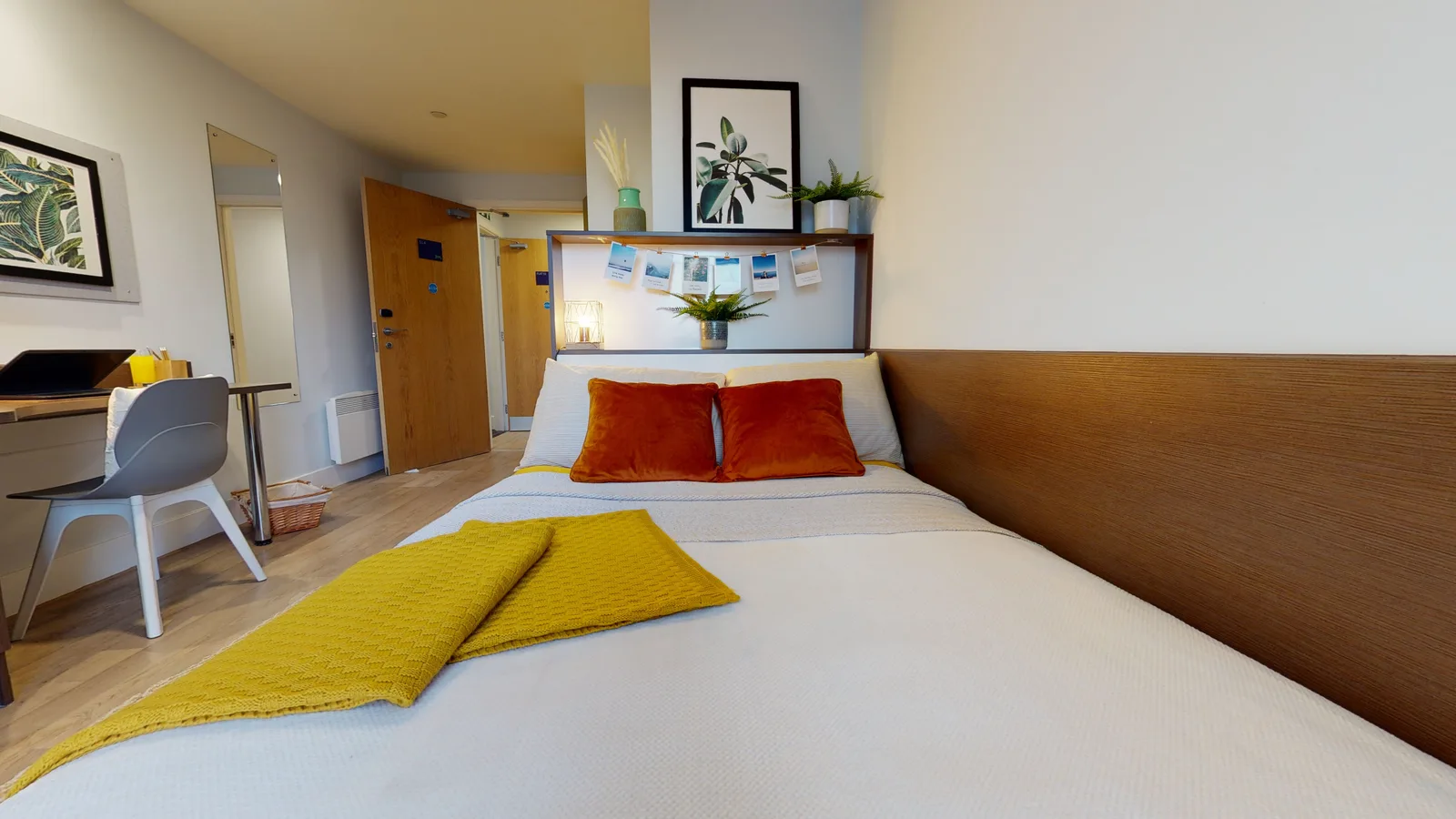 Gold En Suite Premium at iQ Penworks House