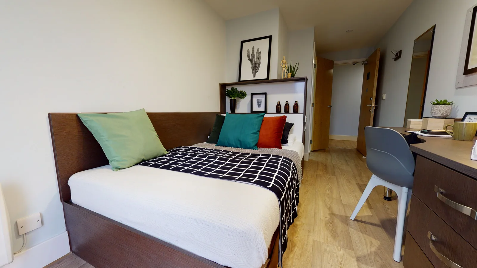 Gold En Suite Plus at iQ Penworks House
