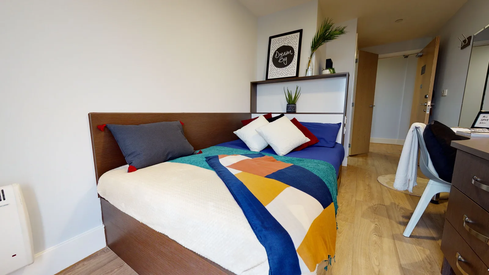 Silver En Suite Premium at iQ Penworks House
