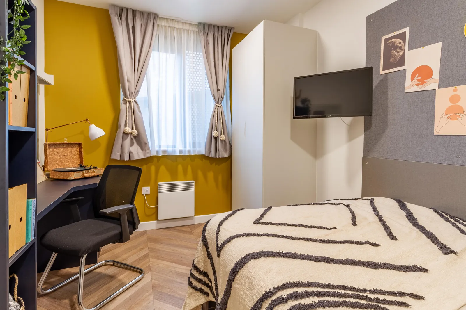Bed Flat at Yugo Belaton House