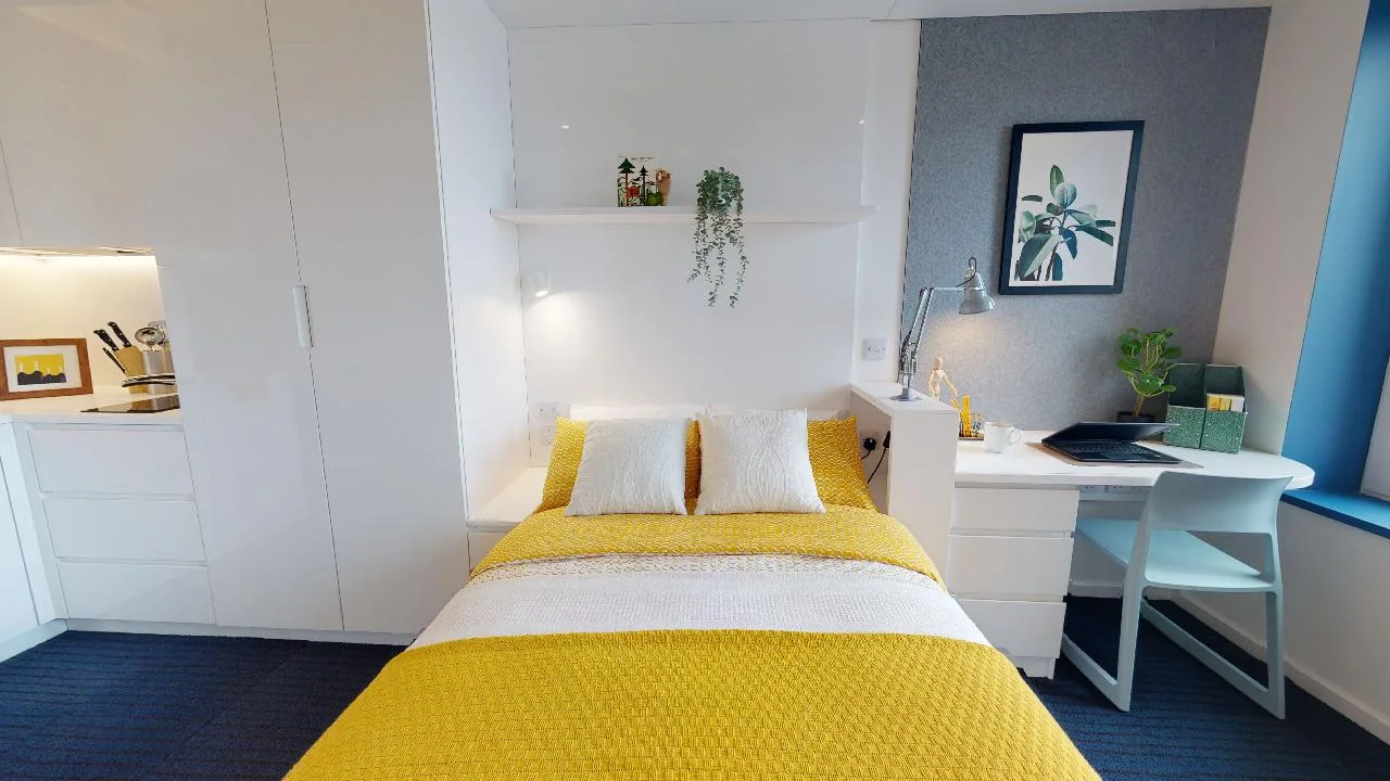 Go big with the stylish large studio at iQ Brighton