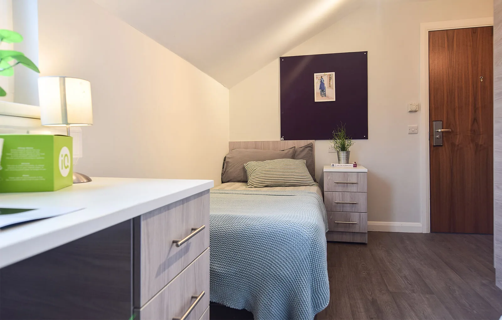 The essentials for student living in our bronze en suite rooms at iQ Sawmills