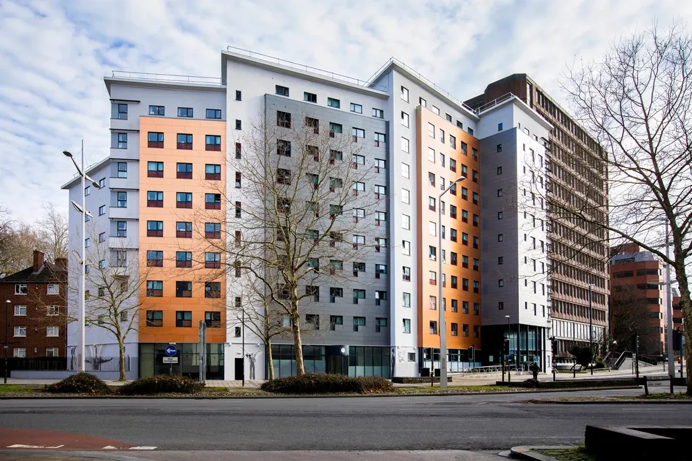Phoenix Court photo 4