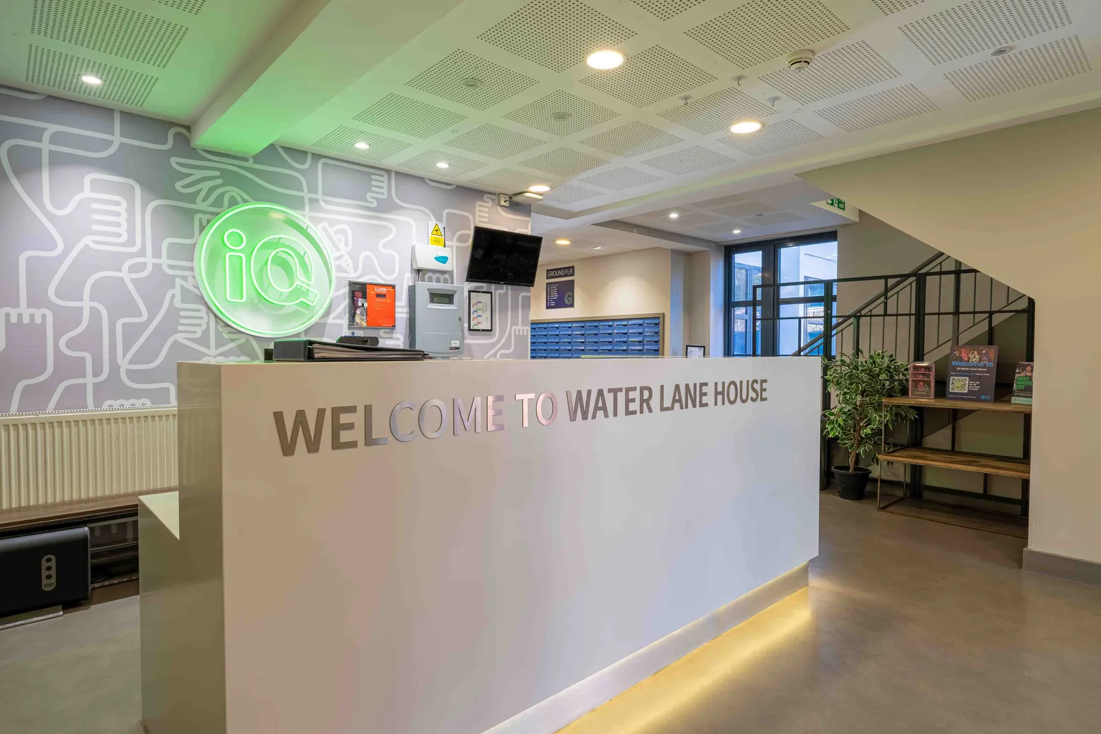 iQ Water Lane House photo 2