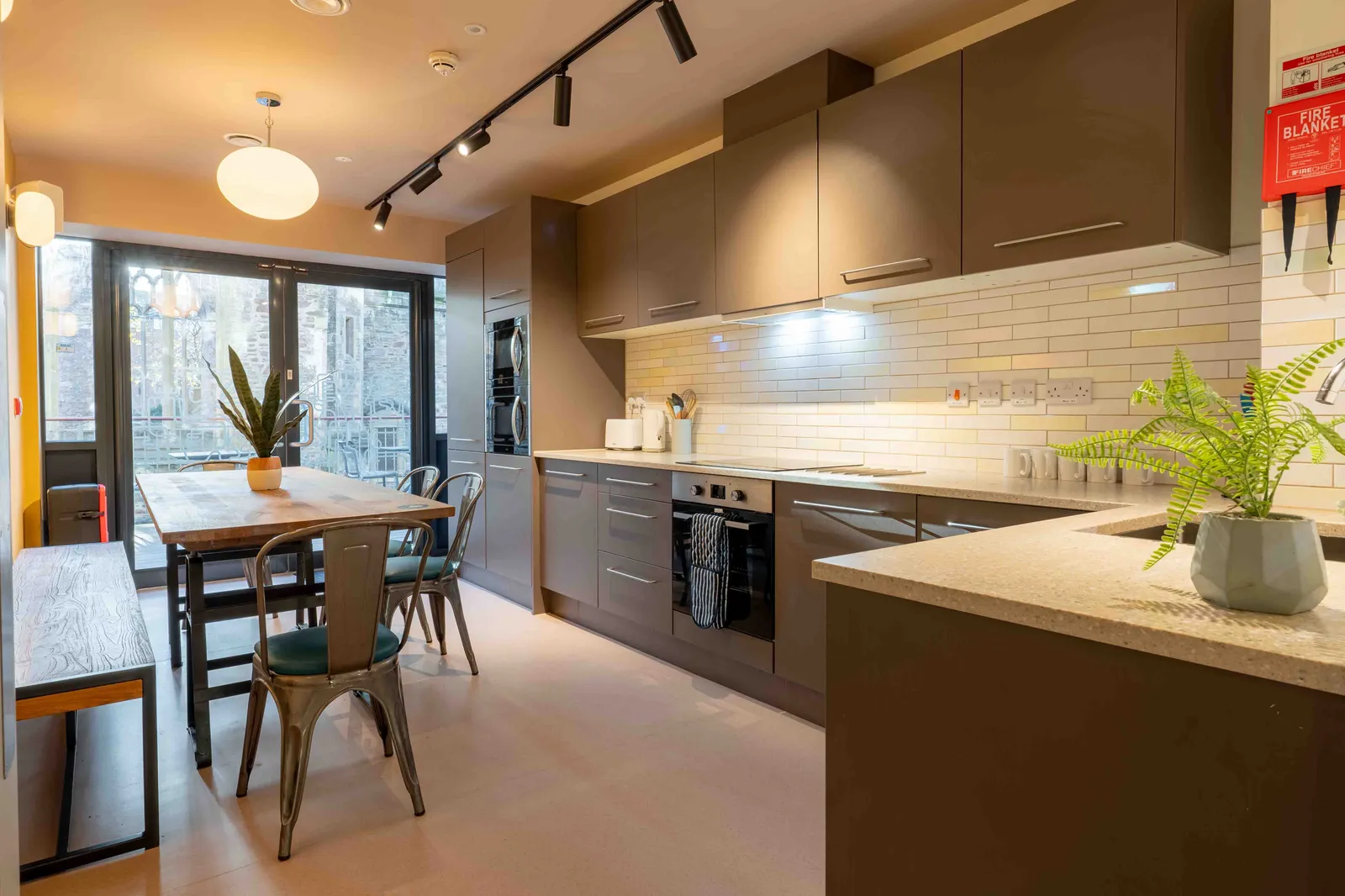 iQ Water Lane House photo 6