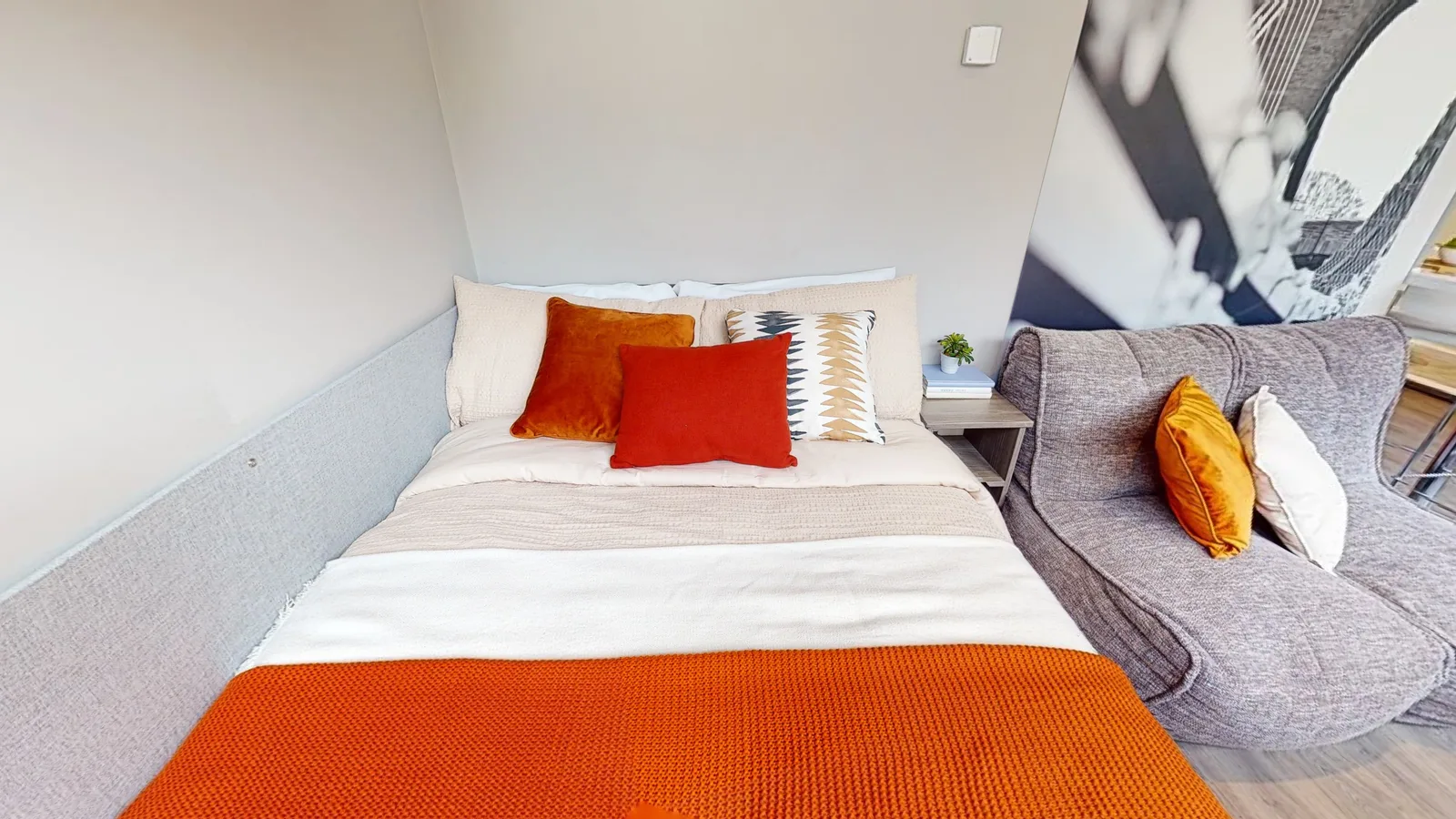 Enjoy more space in the premier studio plus with window bed at iQ Water Lane House