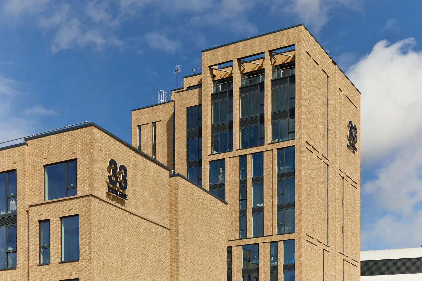 33 Parkside photo 1
