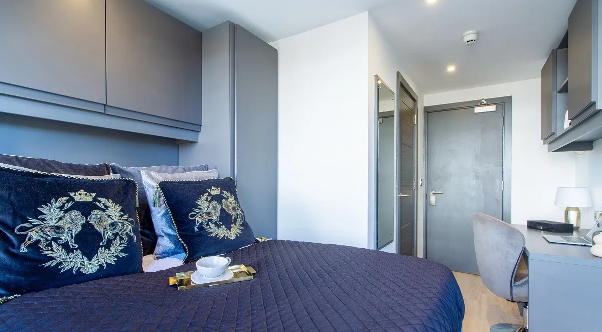 33 Parkside photo 11