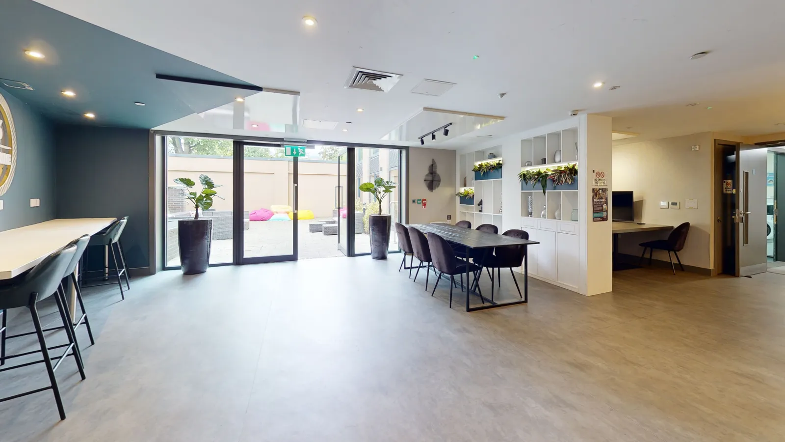 33 Parkside photo 24