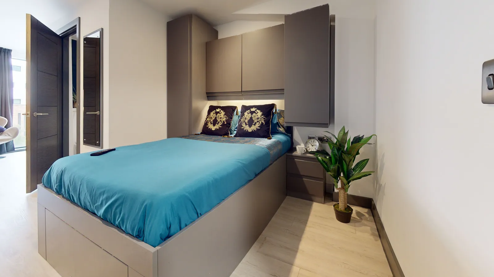 33 Parkside photo 34
