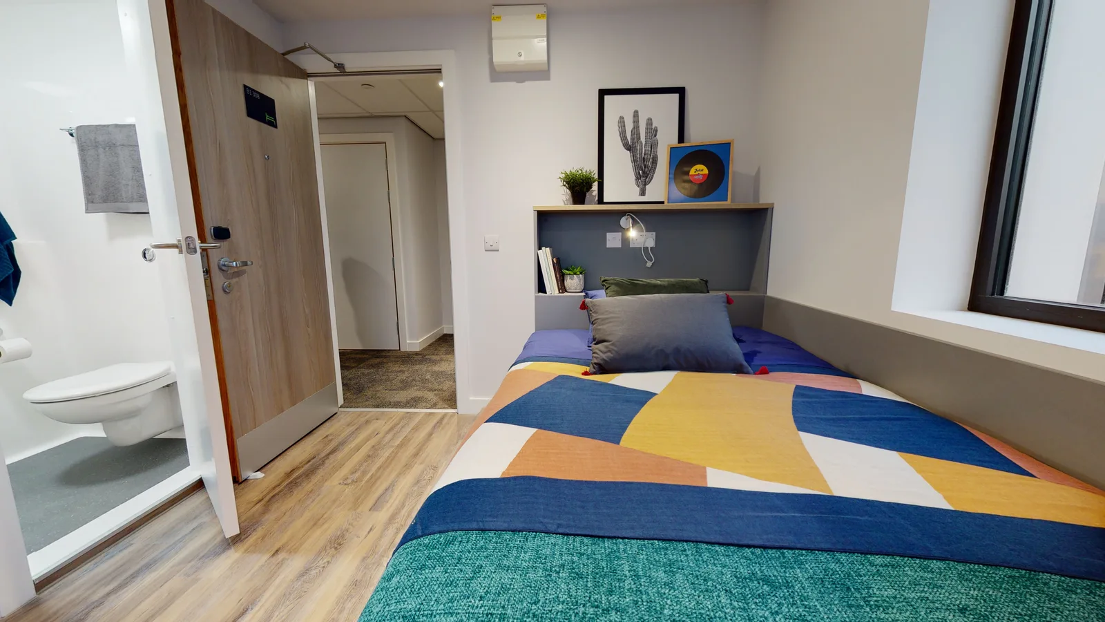 Gold Studio Plus at iQ Weaver Place