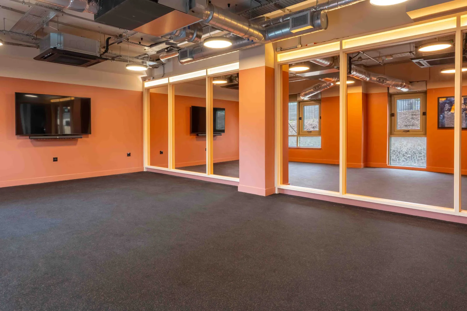 iQ Longwood Place photo 15