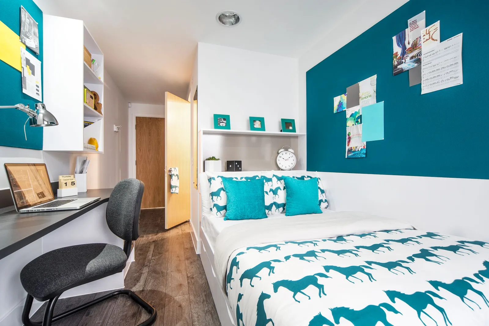 Deluxe En Suite at Yugo Canal Point