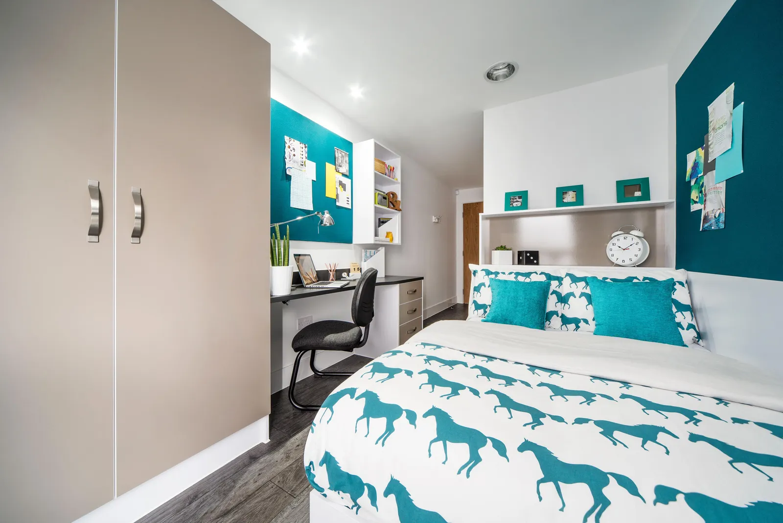 Premium En Suite at Yugo Canal Point